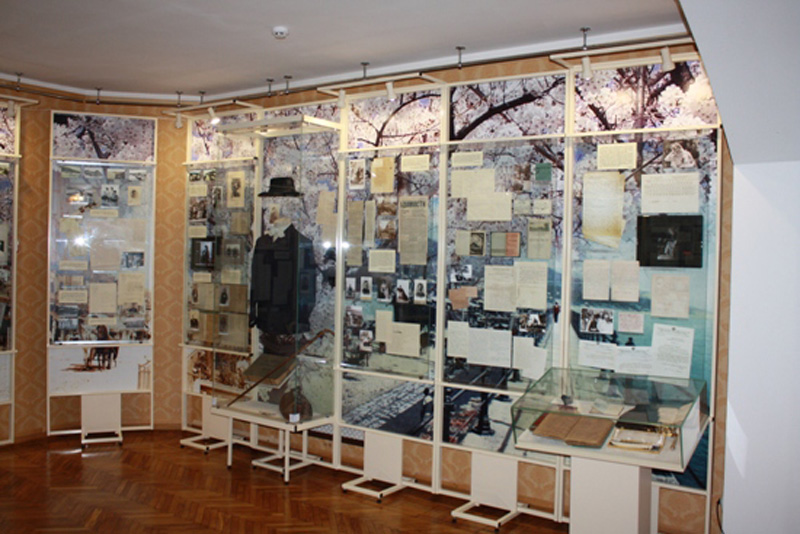 В Ялте открылась выставка «Таганрог – Ялта. Гений Чехова объединяет»