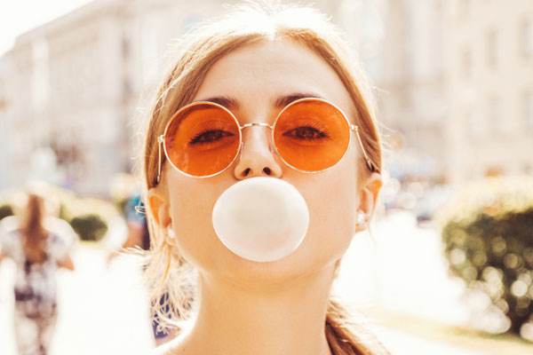 Жевательная резинка для здоровья зубов: как правильно выбирать и использовать | Мятные самые полезные: как жевательная резинка влияет на здоровье зубов