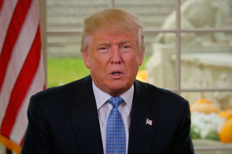 Самолёт Дональда Трампа развернули после вылёта в Давос из-за неисправности | Самолёт Трампа вернулся на базу после вылёта в Давос