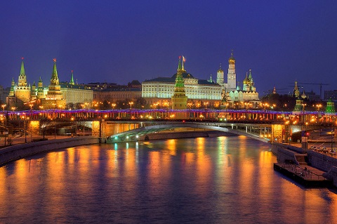 Власть готовится к отмене ограничений и обновляет повестку: мнение