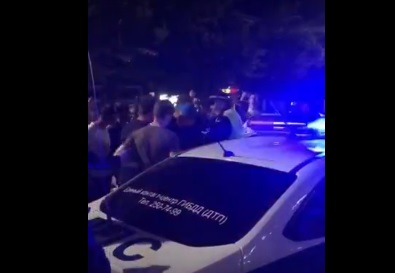 Россияне устроили пьяный дебош и подрались с полицией в первый день открытия ресторанов