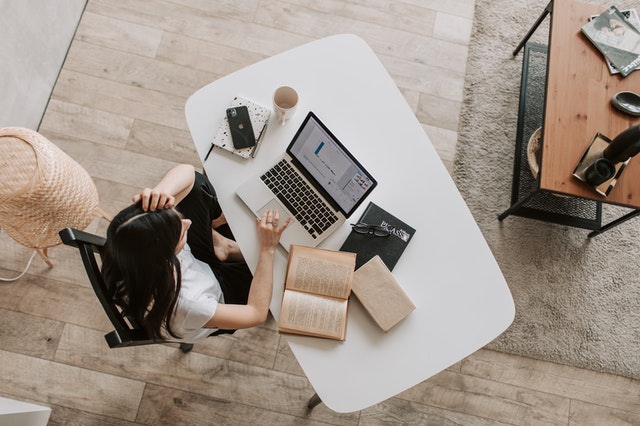 Ведущие вузы отправили студентов сдавать сессию дистанционно