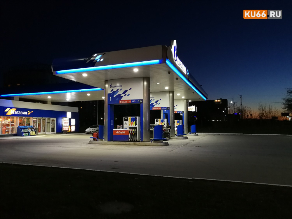 После заправки — ремонт: уральцы пожаловались на бензин в «Газпромнефти». Компания опровергает обвинения | На Урале водитель пожаловался на качество бензина «Газпромнефти»