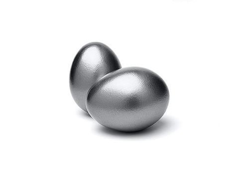 Бойцов ВСУ поздравили с Пасхой "стальными" яйцами