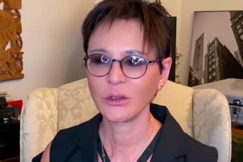 Мошенники украли у экс-кандидата в президенты РФ 400 тысяч рублей | Общественницу Ирину Хакамаду развели мошенники на 400 тысяч рублей