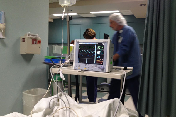 Техник аэропорта Кольцово находится в тяжелом состоянии после наезда самолета | Медики рассказали о состоянии екатеринбуржца, ногу которого переехал самолет