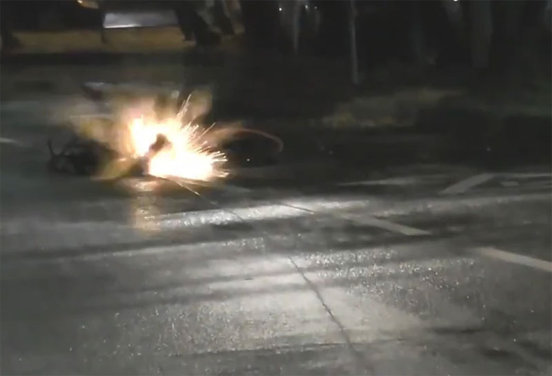 Робот ФСБ обезвредил начинённый взрывчаткой электровелосипед у дома военного | ФСБ предотвратила серию терактов с «взрывающимися» электровелосипедами