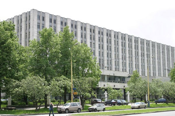 Несколько факультетов МГУ перевели на удалëнку из-за кори