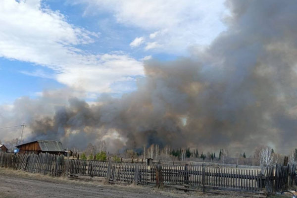Власти Иркутской области ввели режим ЧС в связи с пожарами | В одном из российских регионов ввели режим ЧС