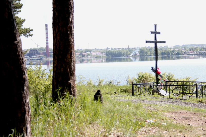 Возрождение города начали… с кладбища