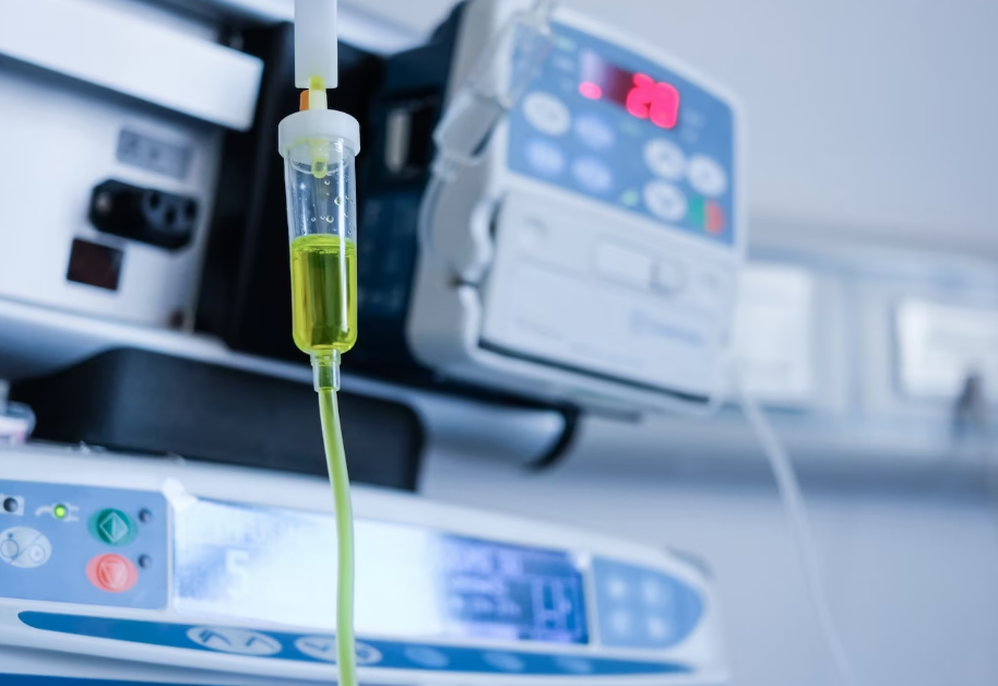 После школьной драки со сверстником десятиклассник попал в реанимацию