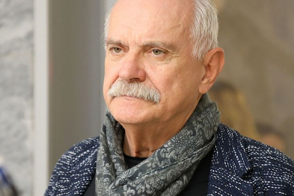 "Это плохо": Никита Михалков призвал не пускать уехавших артистов обратно | Никита Михалков выступил против возвращения уехавших артистов 