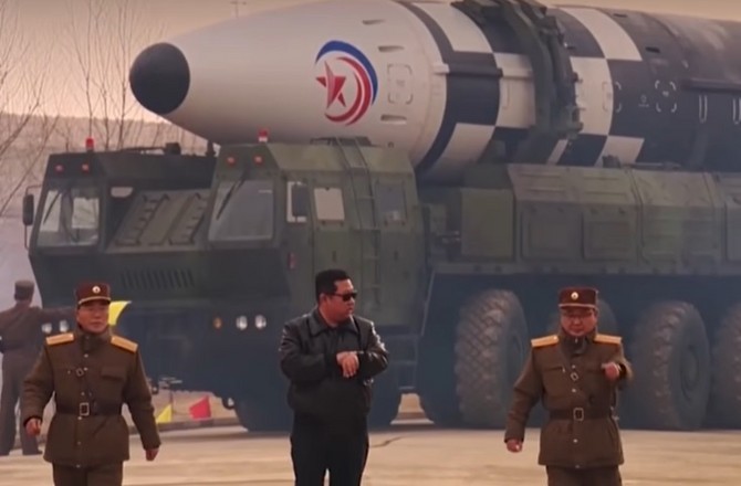 КНДР запустила очередную баллистическую ракету в сторону Японского моря