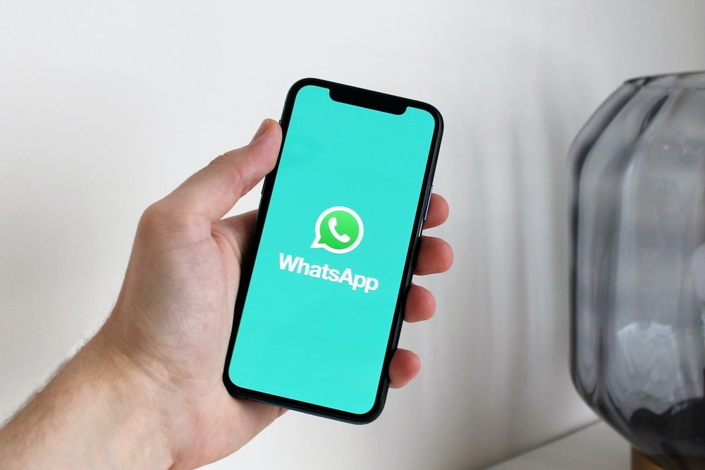 Мошеннические звонки в России снизились, но 70-80% происходят через WhatsApp: заявление главы Минцифры