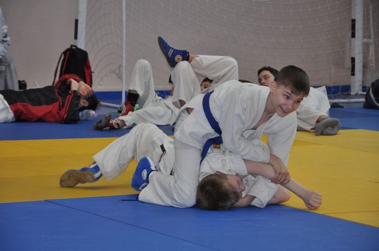 В УМВД России по Хабаровскому краю состоялись соревнования по рукопашному бою