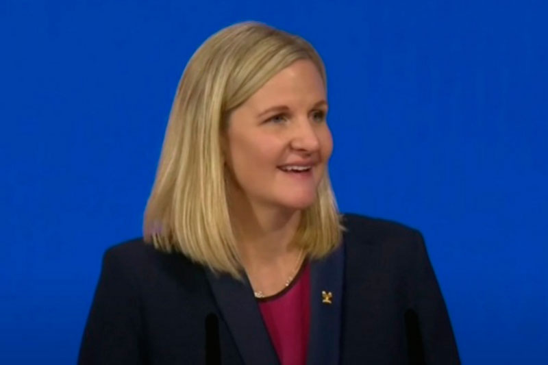 Кирсти Ковентри из Зимбабве стала первой женщиной президентом МОК | Президентом МОК впервые избрали женщину