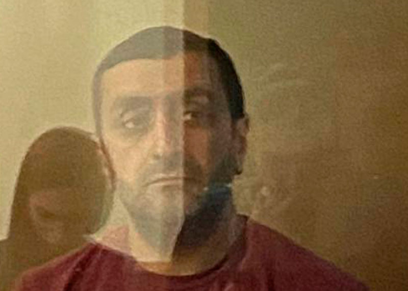 Суд отправил под домашний арест владельца шаурмечных, где отравились москвичи | Хозяина шаурмечных в Москве отправили под домашний арест из-за отравления людей