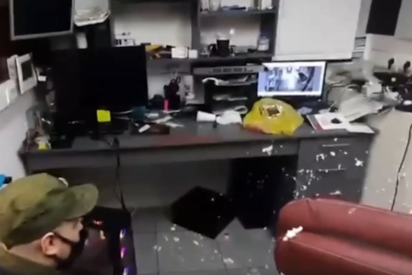 Сисадмин залил в рот и задний проход мужчине монтажную пену из-за спора о СВО | Убийца залил в рот и задний проход жертвы монтажную пену из-за спора о СВО