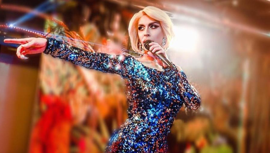 В Госдуме потребовали запретить шоу травести-артистов