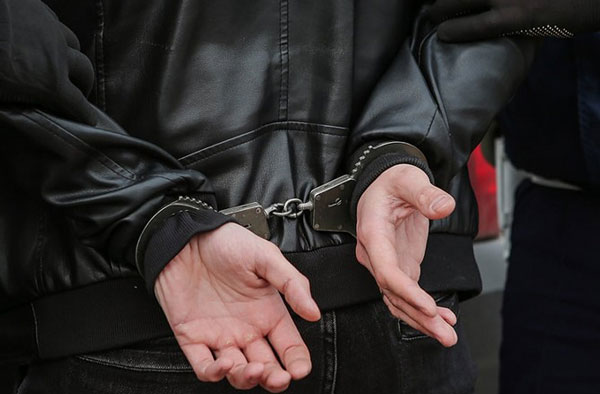 В Омске мужчина расстрелял эвакуированных студентов из винтовки