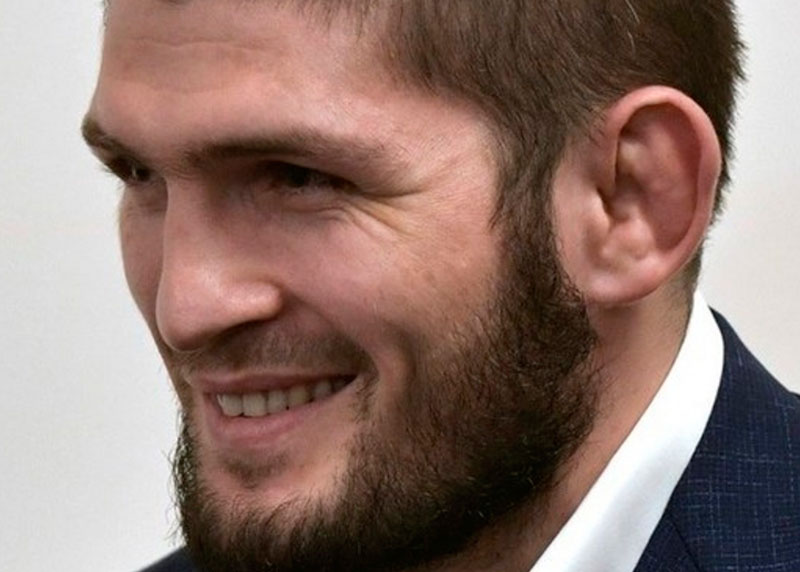 «Вы должны быть готовы к ЧП, Хабиб, а не только выглядеть мощно!» - Конфликт бойца UFC в американском аэропорту: Нурмагомедов снят с рейса | Хабиба Нурмагомедова сняли с рейса в Лос-Вегасе из-за конфликта со стюардессой