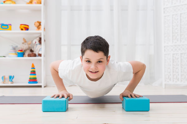 Московский школьник оказался в больнице после часа отжиманий по приказу тренера | Школьник из Москвы попал в больницу после часа отжиманий по указу тренера