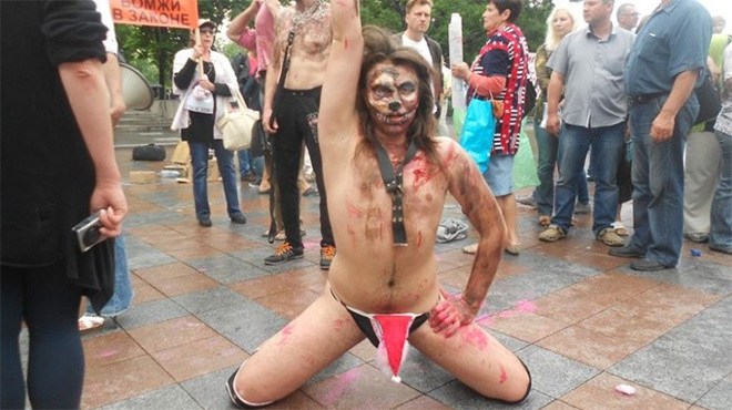 Лидер мужского Femen пожаловался на изнасилование в СБУ