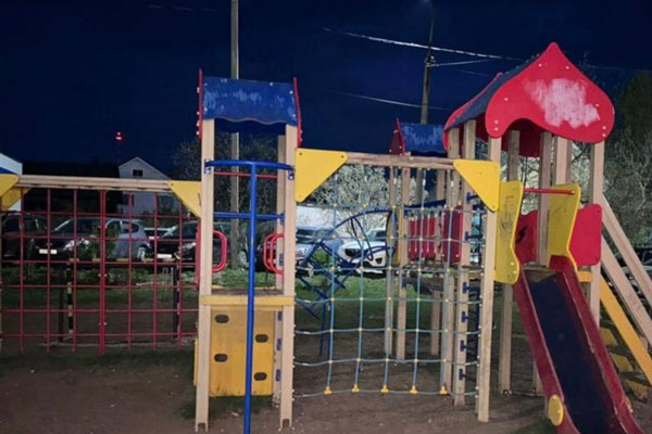 В Чайковском задержали мужчину, обстрелявшего детей из страйкбольной винтовки | Житель Пермского края обстрелял детей из страйкбольной винтовки