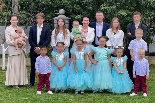 В Москве мать 15 детей поймали на торговле малолетними