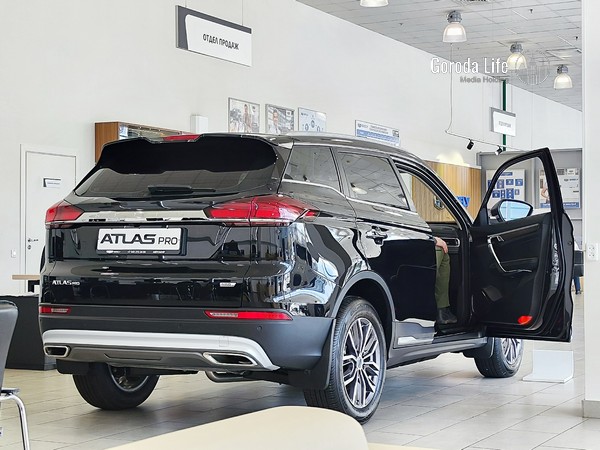 В России ломаются автомобили Geely: компания назвала причину и пообещала обновление ПО | Проблемы с двигателями у Geely в России связали с составом бензина