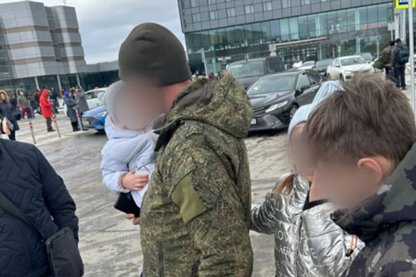 Мужу опекунши из Екатеринбурга, убившей 6-летнего мальчика, вернули остальных детей