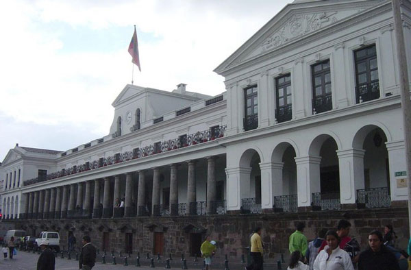 В Эквадоре застрелили ещё одного политика перед президентскими выборами