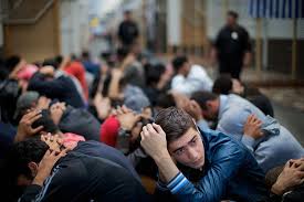 Более тысячи нелегалов обнаружили в ТЦ «Москва»