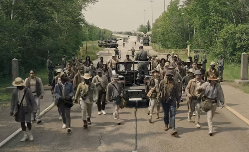 “Долгая прогулка”: новая экранизация Кинга, которую критики назвали лучшим фильмом года | Фильм “Долгая прогулка” по роману Стивена Кинга выйдет в сентябре 2025 года