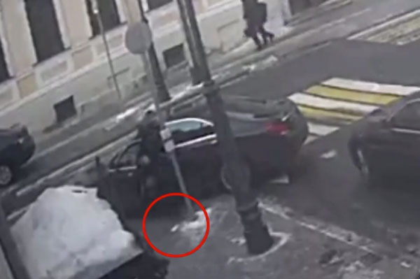 Водителя, который нашёл на дороге 780 тысяч рублей, будут судить за кражу