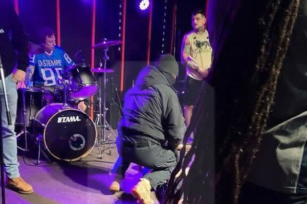 Силовики ворвались на концерт ска-панк группы DISTEMPER в Нижнем Новгороде