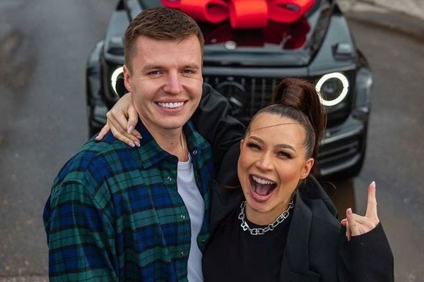 Супруг блогера Лерчек Артём Чекалин подал иск в суд о разделе имущества | Муж блогера Лерчек подал в суд иск о разделе имущества