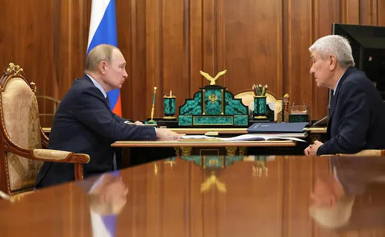 Глава Росфинмониторинга рассказал Путину о масштабных махинациях с «Пушкинской картой»