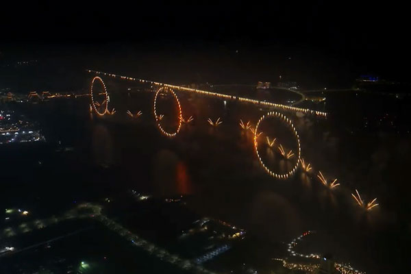 Новогодний фейерверк в ОАЭ попал в книгу рекордов Гиннесса. Видео