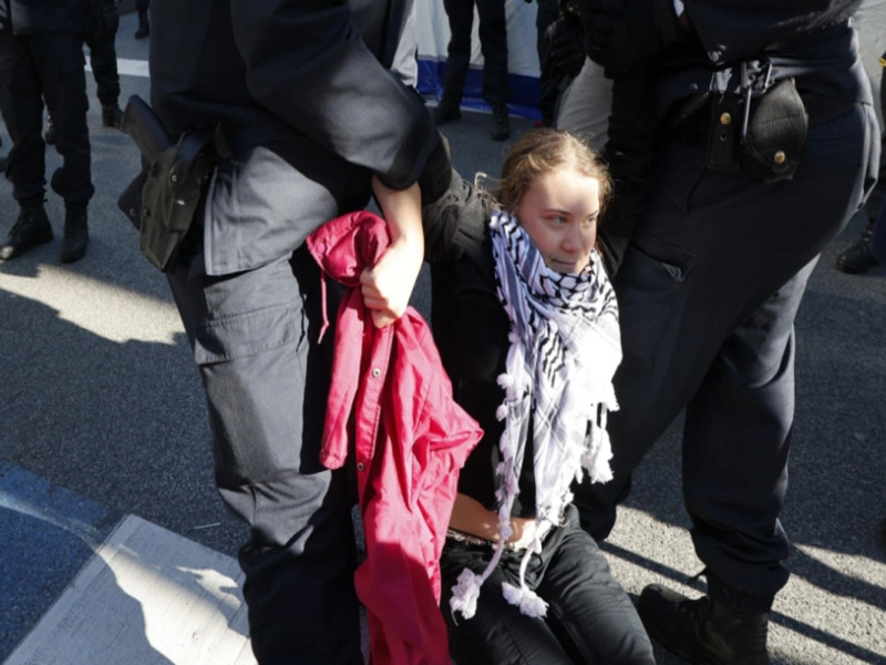 Экоактивистка Грета Тунберг сновала загремела в полицию из-за протестов в Брюсселе | Грету Тунберг задержали во время протестов в Брюсселе
