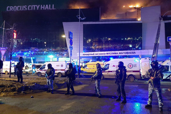 Мужчину, который обезвредил террориста в концертном зале "Крокус Сити Холла", представят к награде | Глава СКР поручил наградить мужчину, который обезвредил одного из террористов в «Крокусе»