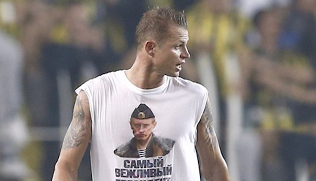 Кремль не комментирует ситуацию с Тарасовым, надевшим майку с Путиным