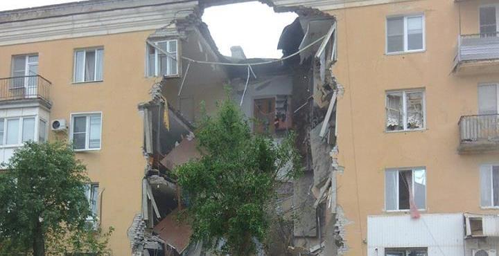 В Волгограде произошел взрыв в жилом доме. Есть пострадавшие. Фото
