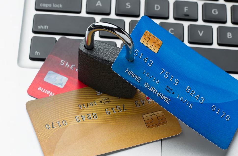 Госдума ограничивает финансовую самостоятельность подростков: новый закон защитит от мошенников | Госдума запретила открывать счета подросткам без согласия родителей