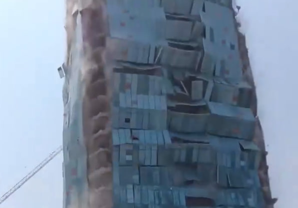 "Разрушены дома": в Мьянме и Таиланде прошли сильнейшие землетрясения | Мьянма и Таиланд пострадали от землетрясения магнитудой 7,7