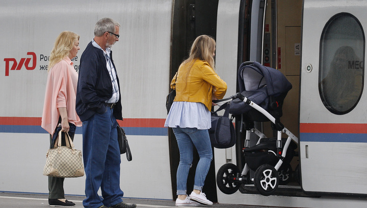 Людей из застрявших "Сапсанов" заберут дизель-поезда