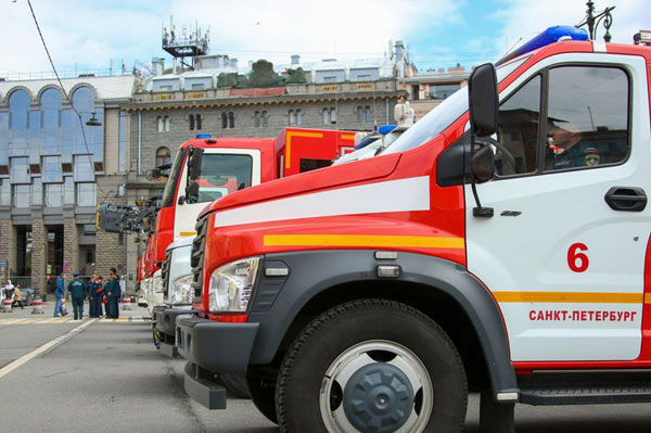 Забайкалец из-за ревности поджёг съёмную квартиру экс-возлюбленной в Петербурге | Мужчина поджёг квартиру бывшей возлюбленной в Петербурге