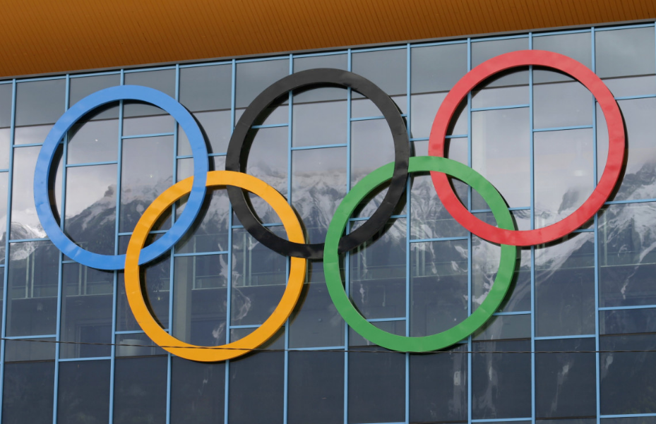 Президент МОК Бах поддержал возвращение российских спортсменов под нейтральным статусом