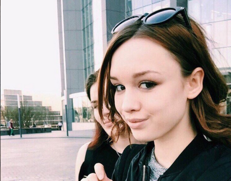 Диана Шурыгина выпила пива на светском рауте в Москве