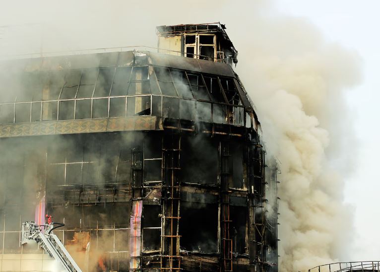 Ущерб от пожаров в Лос-Анджелесе превысил 150 млрд долларов | Минимум десять человек погибли из-за пожаров в Лос-Анджелесе